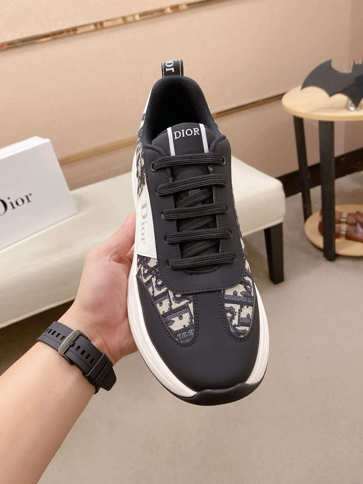 Factory price: 442💰[Dior·Dior] New casual sports style men's shoes, new spring and summer design, perfect workmanship, lace-up lazy style to create wardrobe quality, upper: imported first-layer cowhide, sheepskin lining is soft and comfortable, ultra-light TPU wear-resistant outsole, simple, versatile fashion men's shoes, excellent color code number 38--44. Can be customized for 45 non-refundable!
